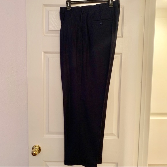 Dress pants - Picture 3 of 3